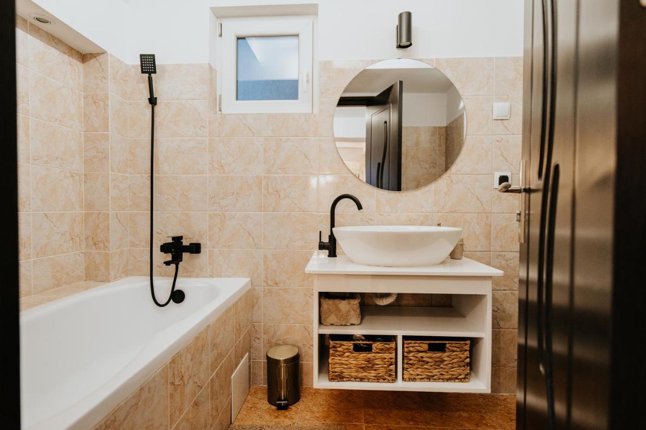 Doux Apartman Одорхею-Секуйеск Экстерьер фото